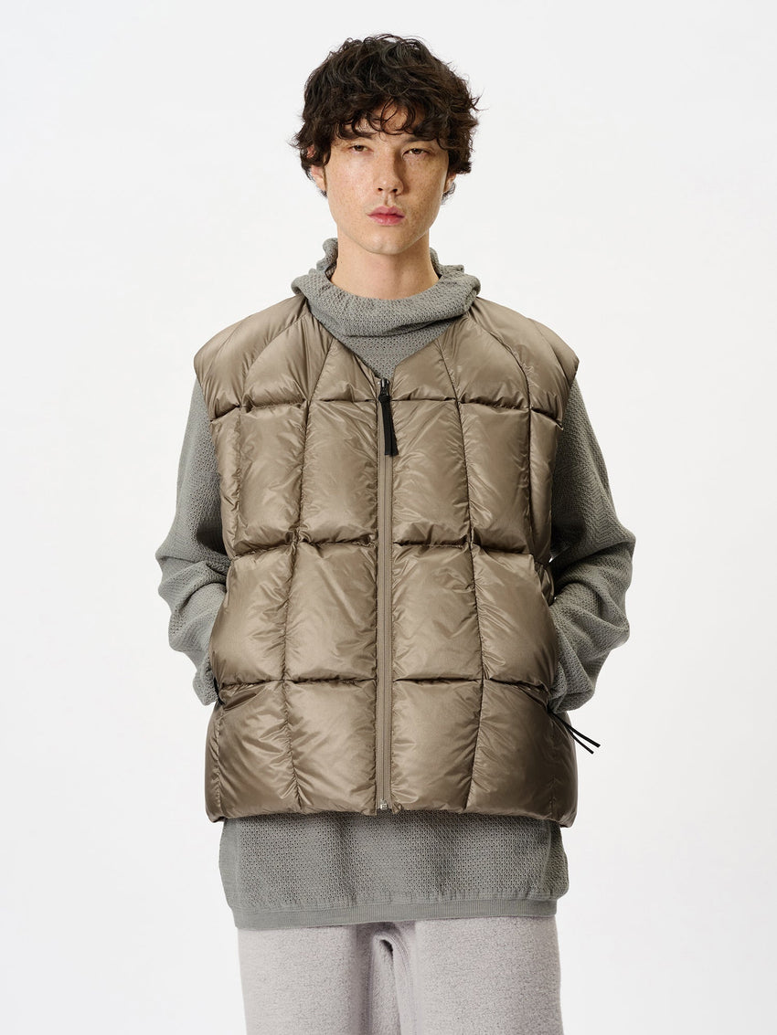 Goldwin 0 Three-Dimensional Down Light Vest