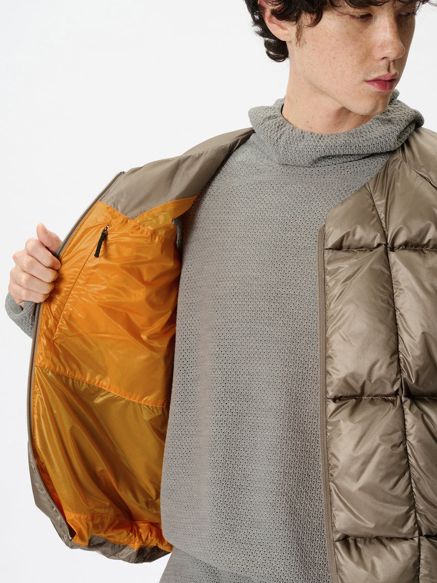 Goldwin 0 Three-Dimensional Down Light Vest